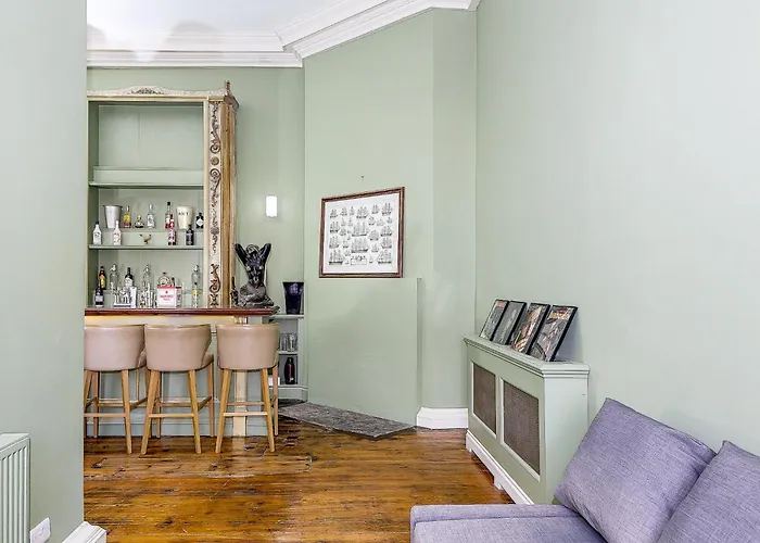 Munster , 7 Henrietta Street, Centre * Дублин