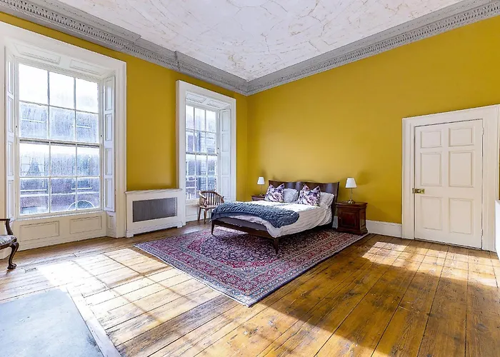 Munster , 7 Henrietta Street, Centre 公寓 *