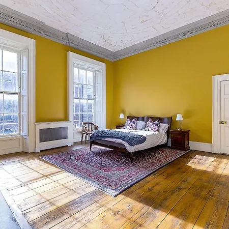 Munster , 7 Henrietta Street, Centre شقة *