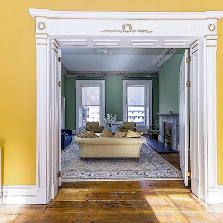 Munster , 7 Henrietta Street, Centre شقة